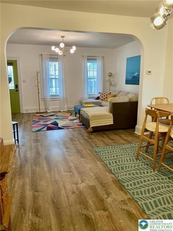 37 Evergreen St - Photo 5 of 32