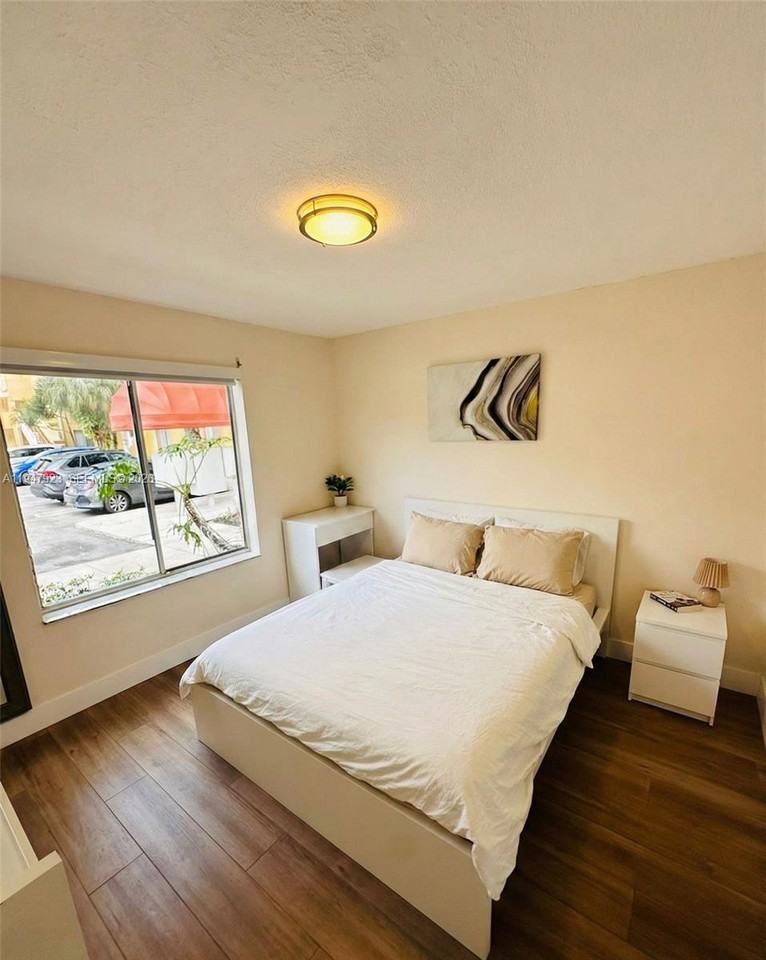 1190 Coral Club Dr #1190 - Photo 6 of 8