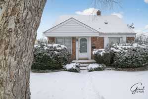 featured image of 22400 Cleveland St