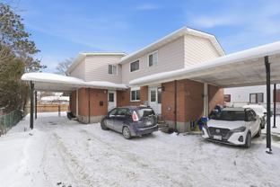 2039 Saint Laurent Boulevard - Photo 1 of 1