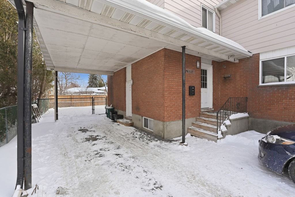 2039 Saint Laurent Boulevard - Photo 5 of 22