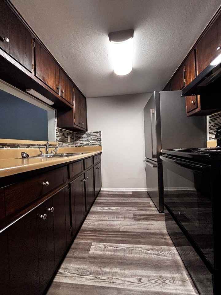 4420 - 4440  Flowerdale Avenue - Photo 5 of 22