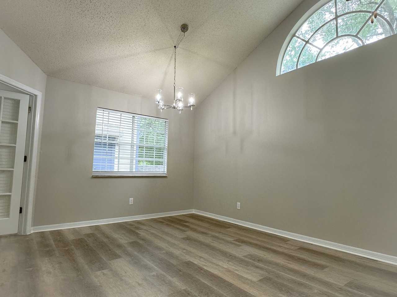 963 Helmsley Ct #203 - Photo 5 of 22