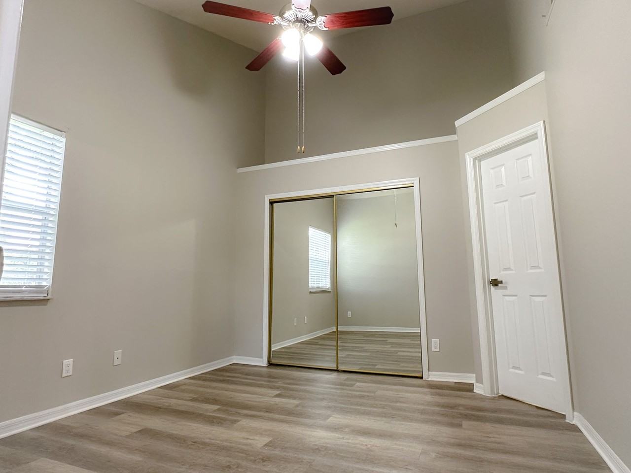 963 Helmsley Ct #203 - Photo 6 of 22