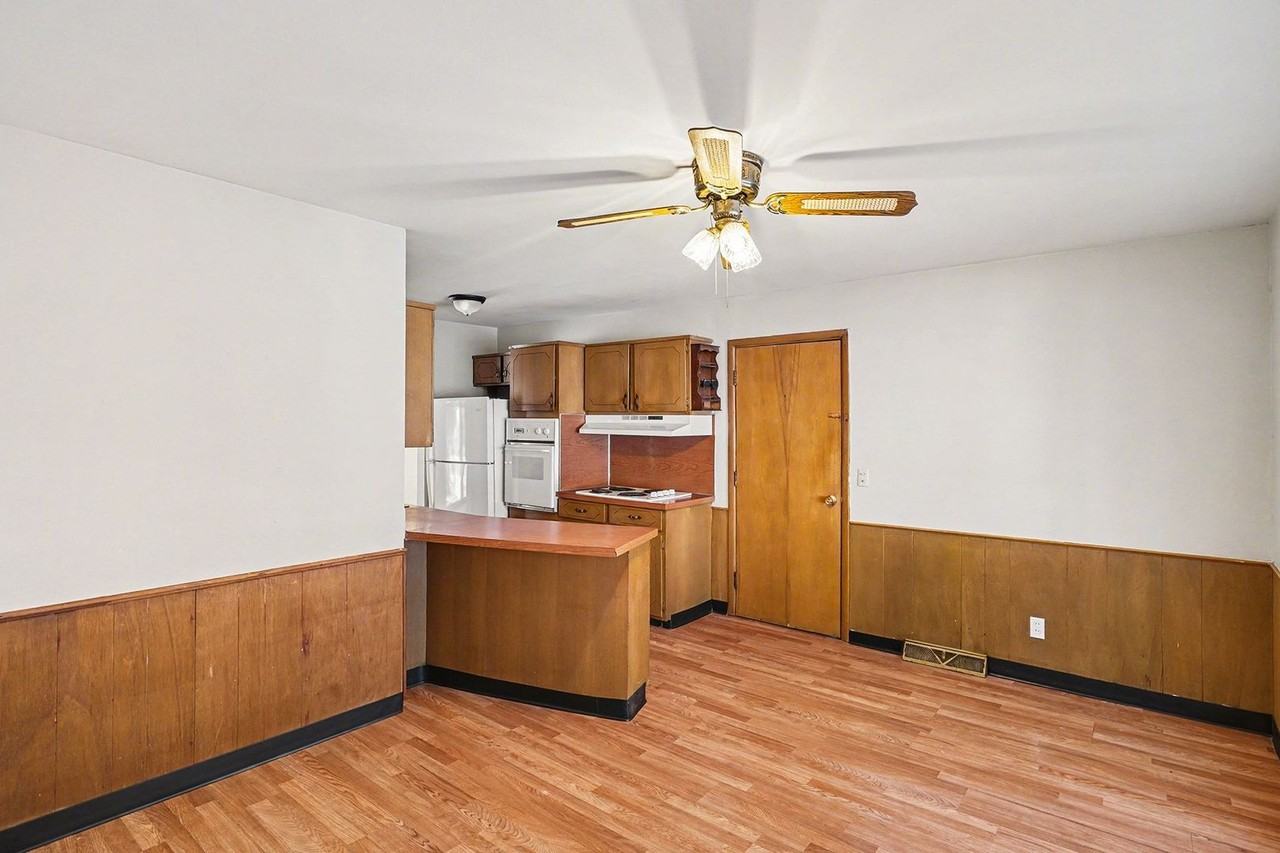 3220 Lynne Ave - Photo 5 of 13