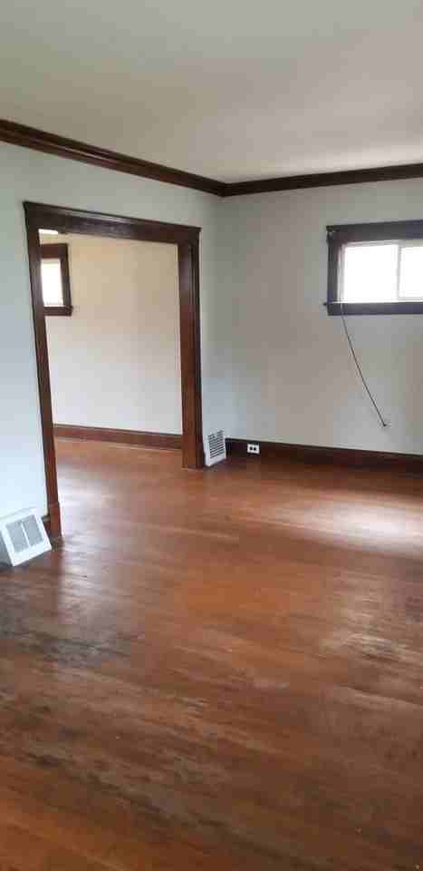 3335 W 95th St - Photo 3 of 27