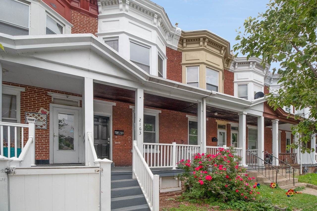 2163 Logan St - Photo 3 of 25