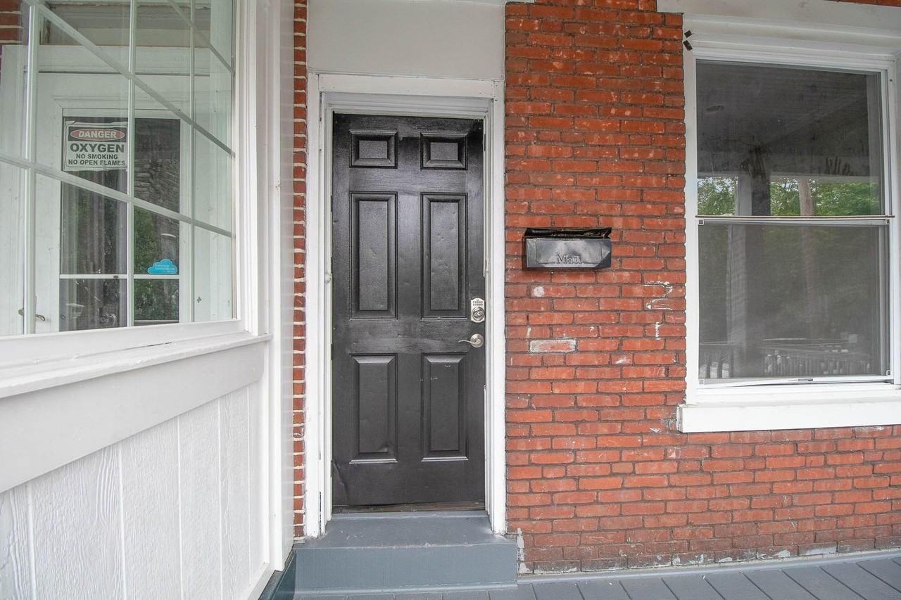 2163 Logan St - Photo 4 of 25