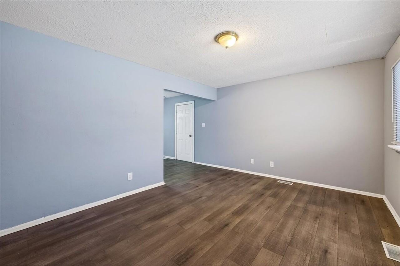 2749 Dawson St - Photo 2 of 11