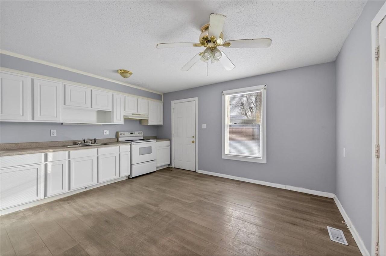 2749 Dawson St - Photo 4 of 11