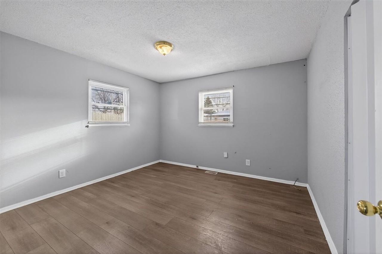 2749 Dawson St - Photo 7 of 11