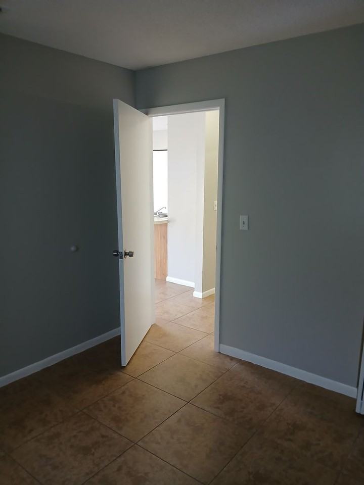 4934 4th St - Photo 7 of 21