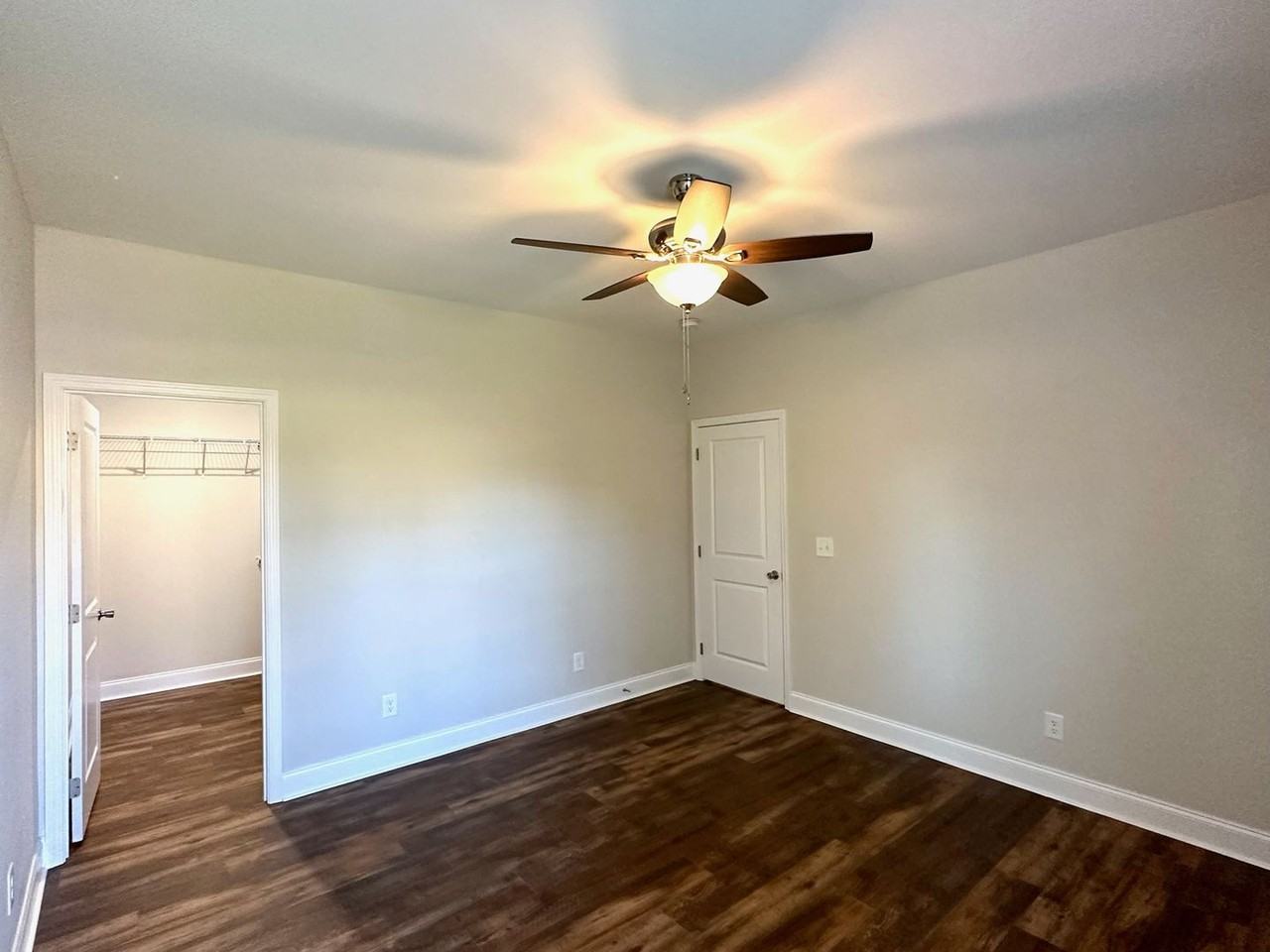 914 Hopson St - Photo 6 of 9