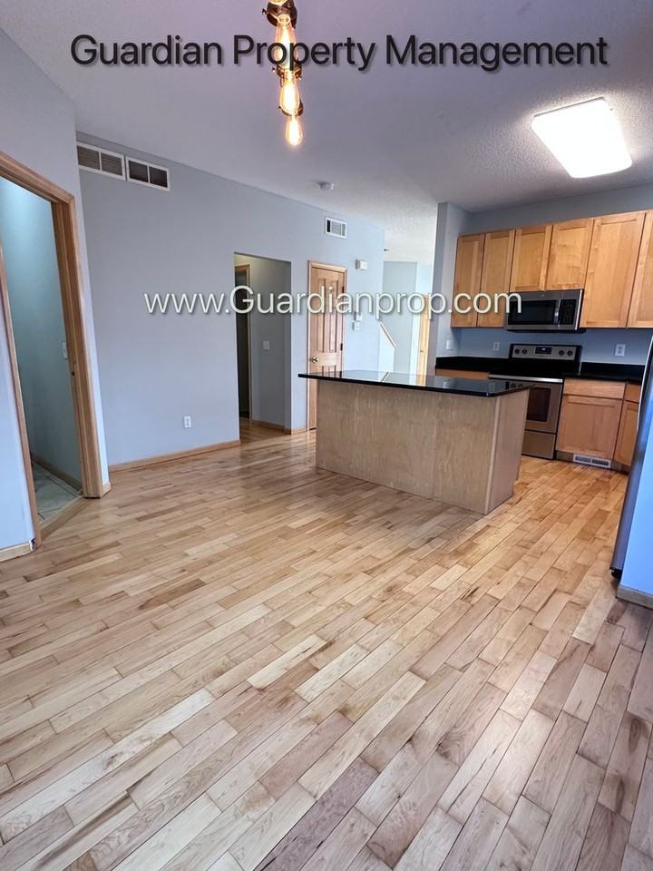 523 2nd St Ne - Photo 7 of 23