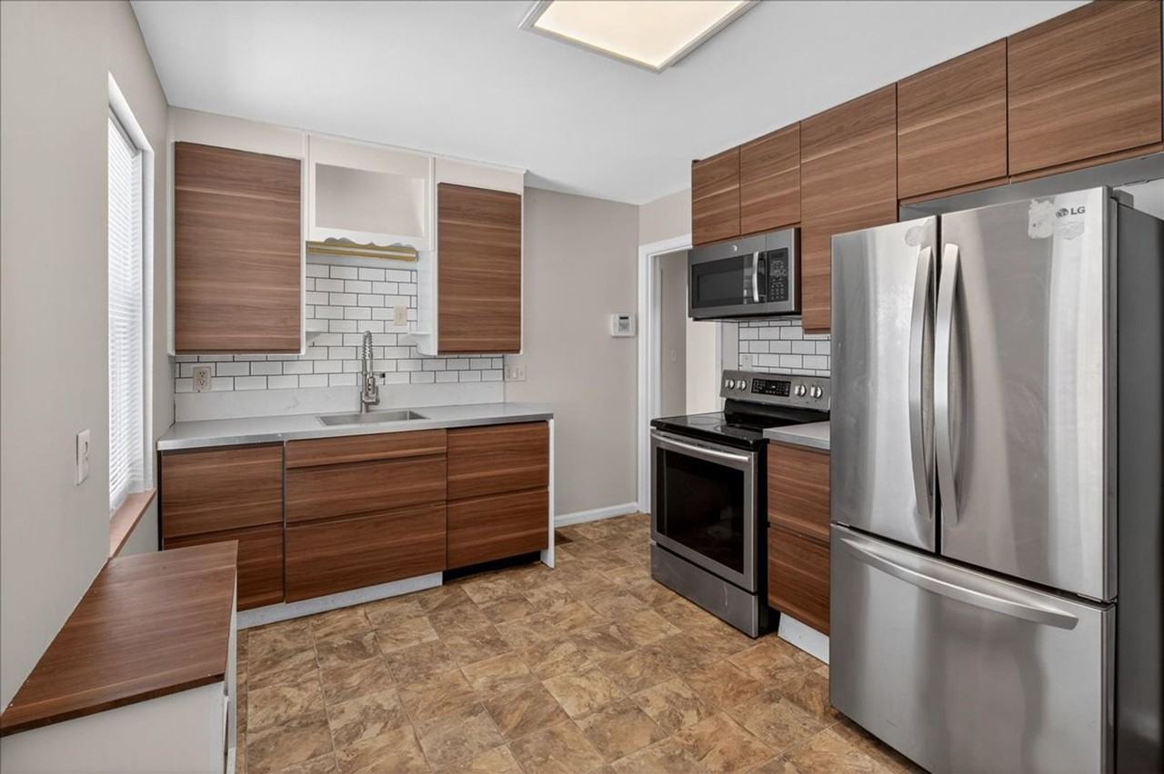 1506 N Linwood Ave - Photo 7 of 22