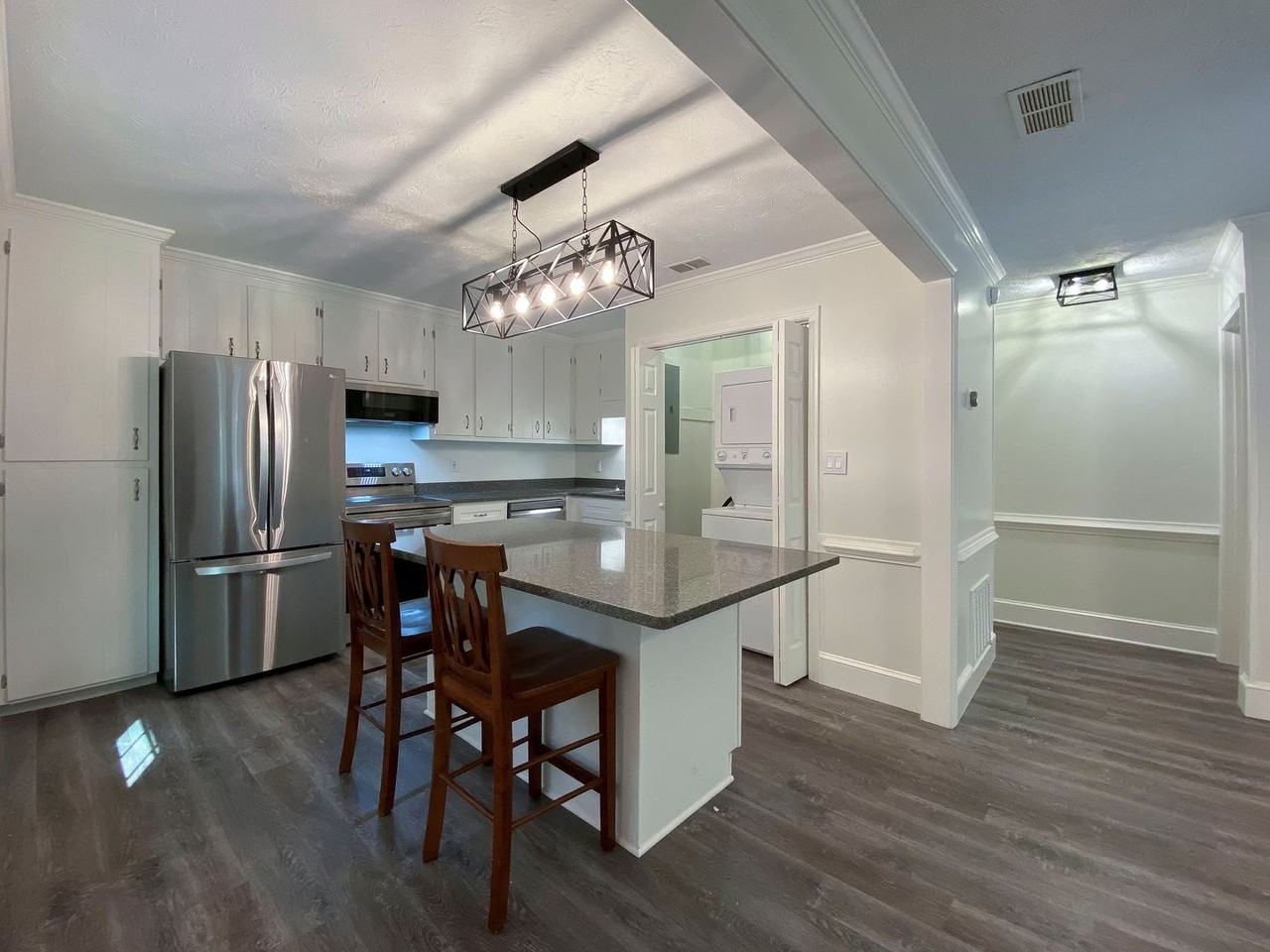 205 Parkridge Dr - Photo 5 of 18