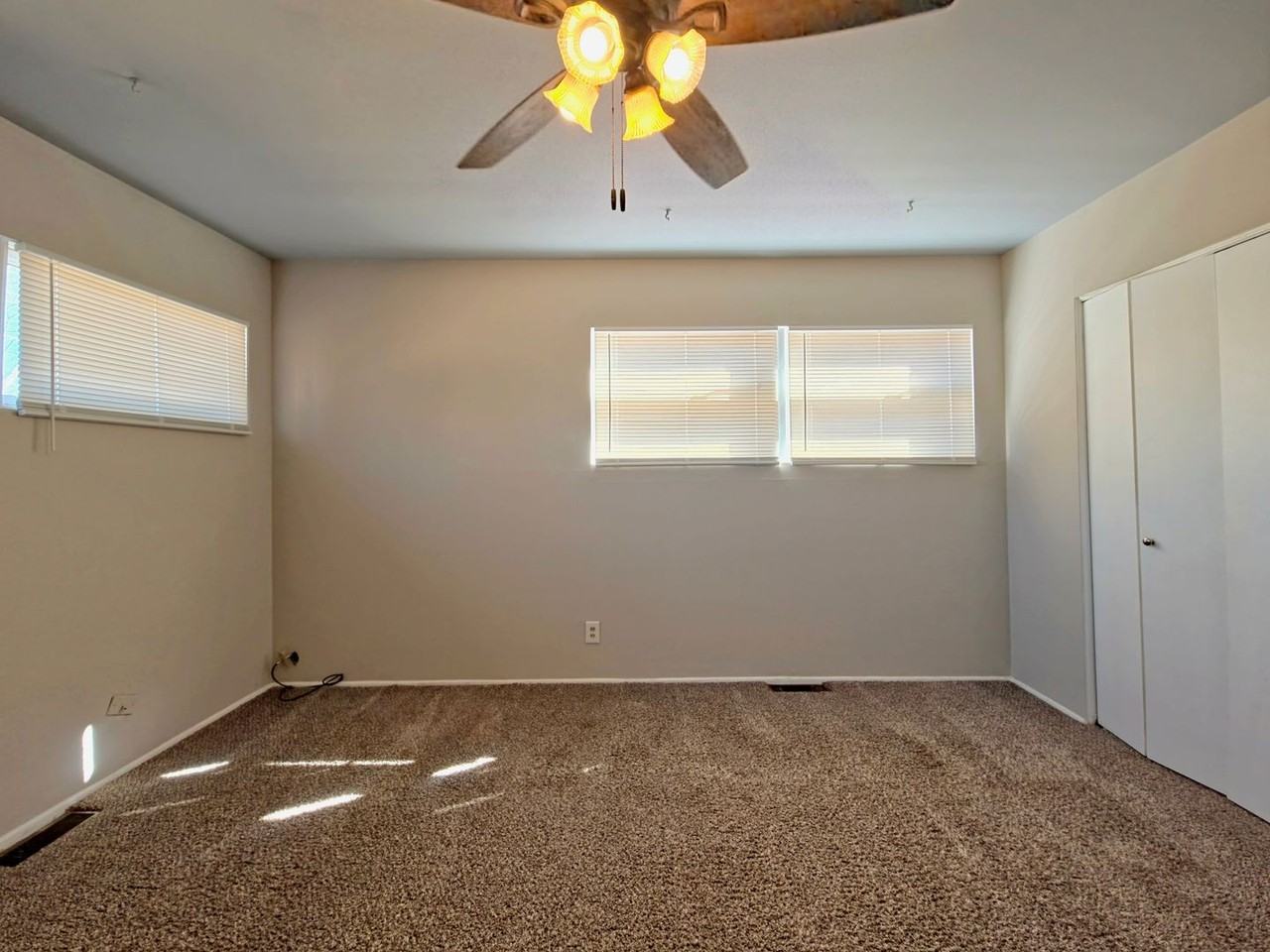 2106 57th St - Photo 7 of 13