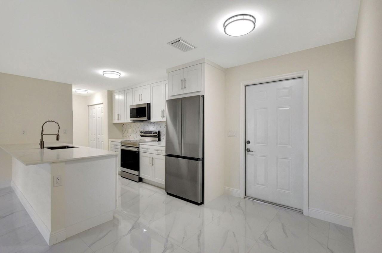 2016 Avenue S - Photo 6 of 17