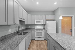 featured image of 32 Cottonwood Dr