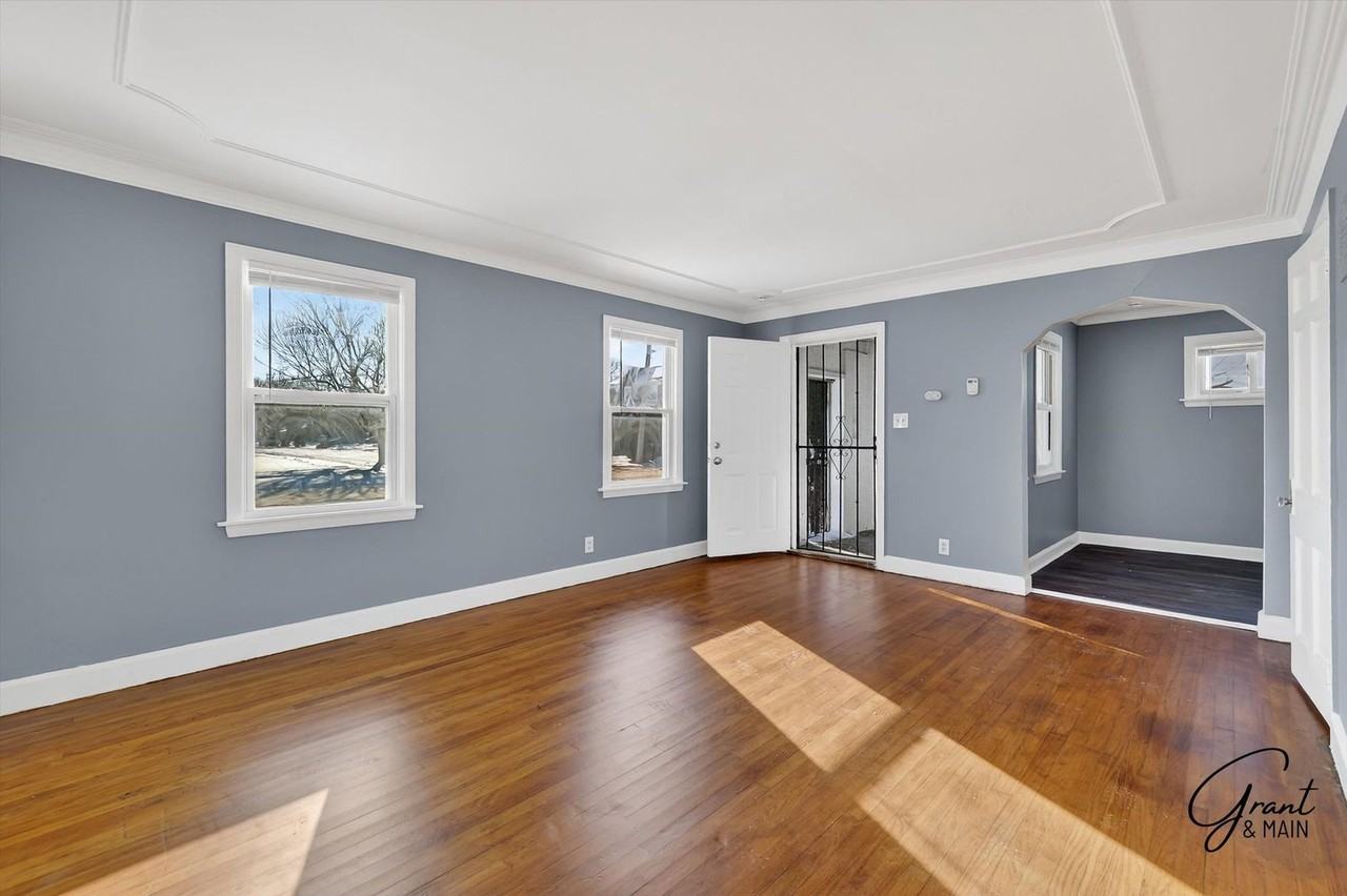 9710 Courville St - Photo 4 of 21