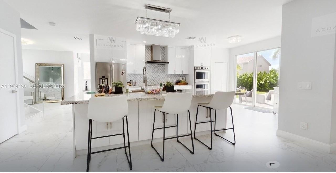 212 Sw 179th Ave - Photo 3 of 12