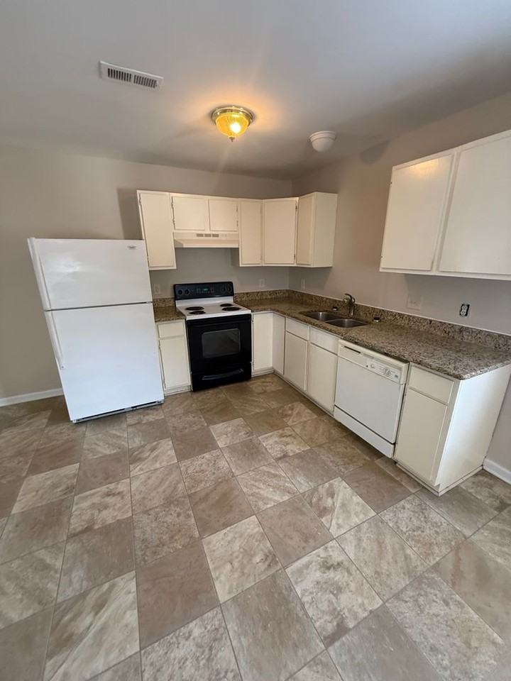 1320 Old Liberty Rd #B - Photo 2 of 6