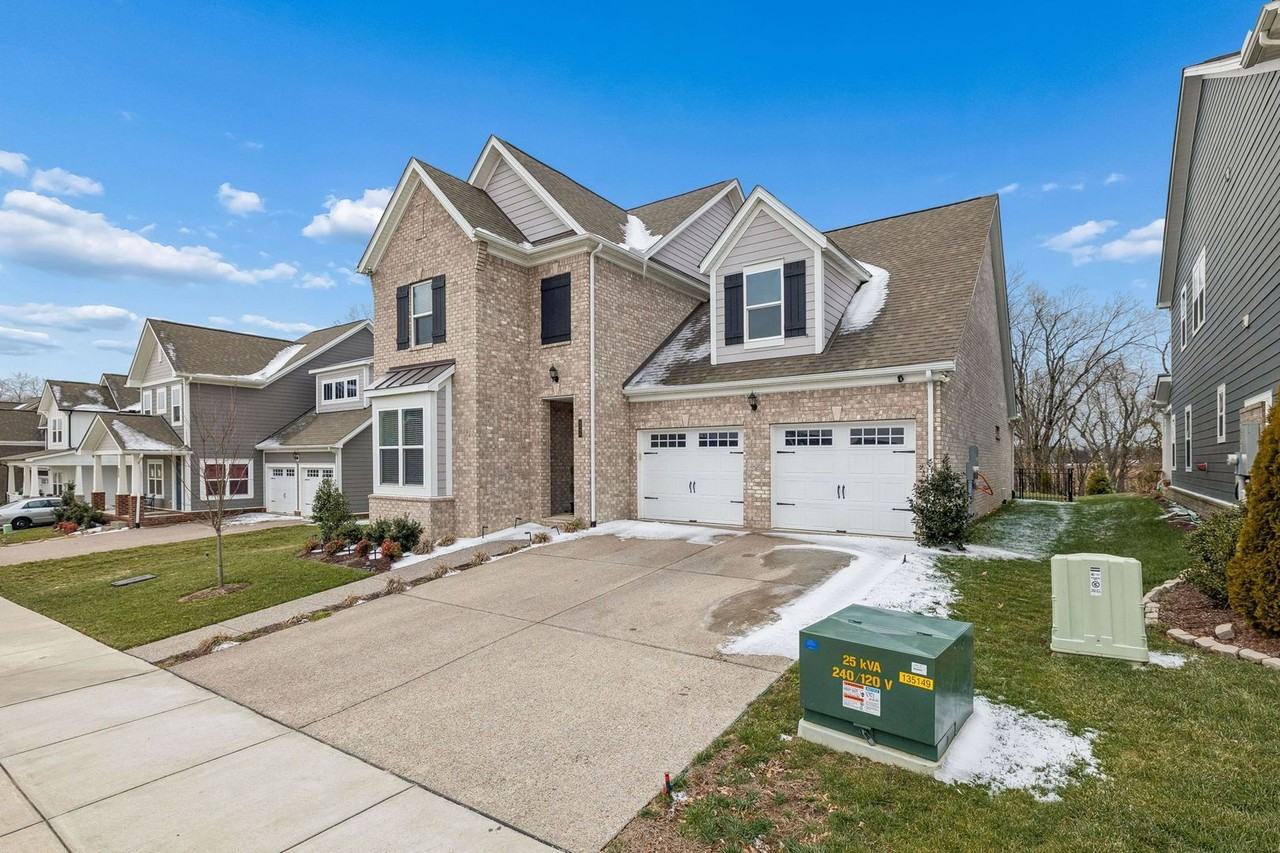 4098 Flowing Creek Dr - Photo 4 of 50