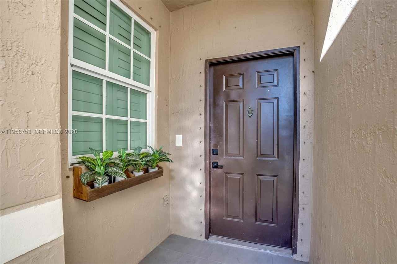 1231 Sorrento Dr #1231 - Photo 4 of 27