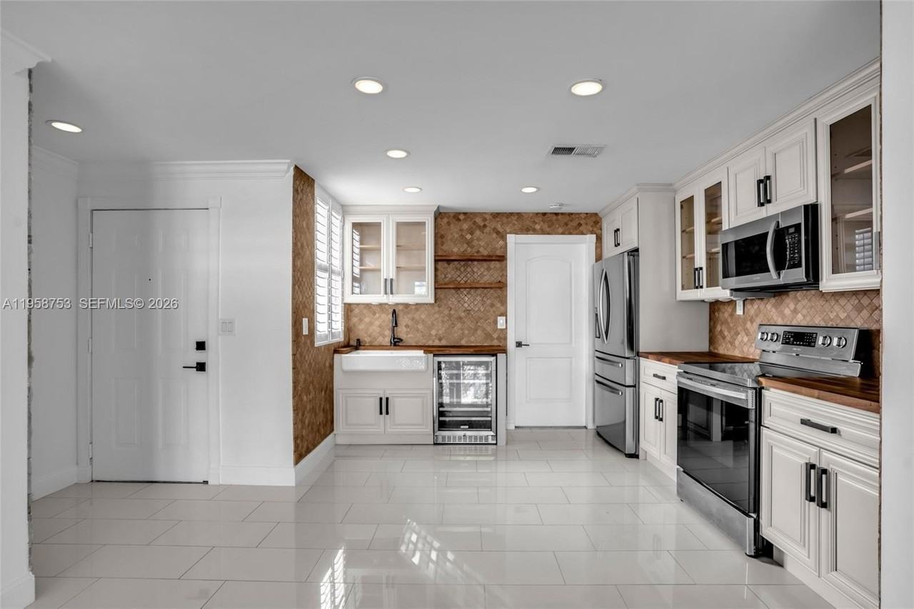 1231 Sorrento Dr #1231 - Photo 7 of 27