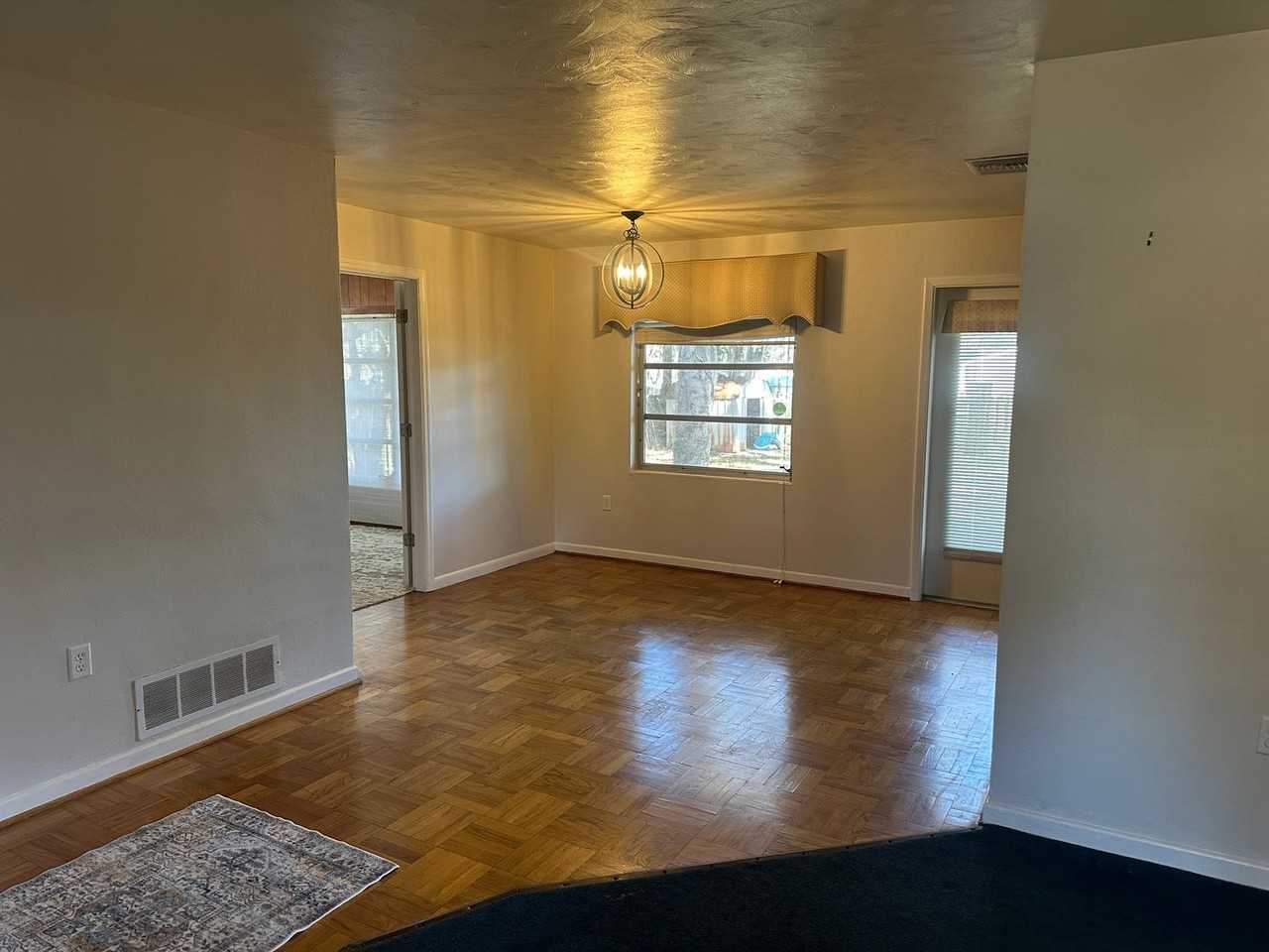 1410 Spartan Ave - Photo 5 of 10