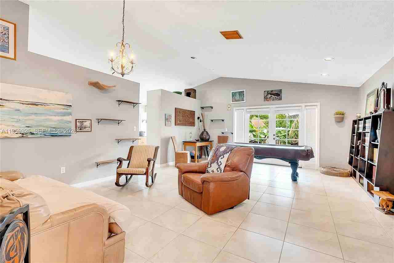 4534 Sw 147th Ct - Photo 2 of 22