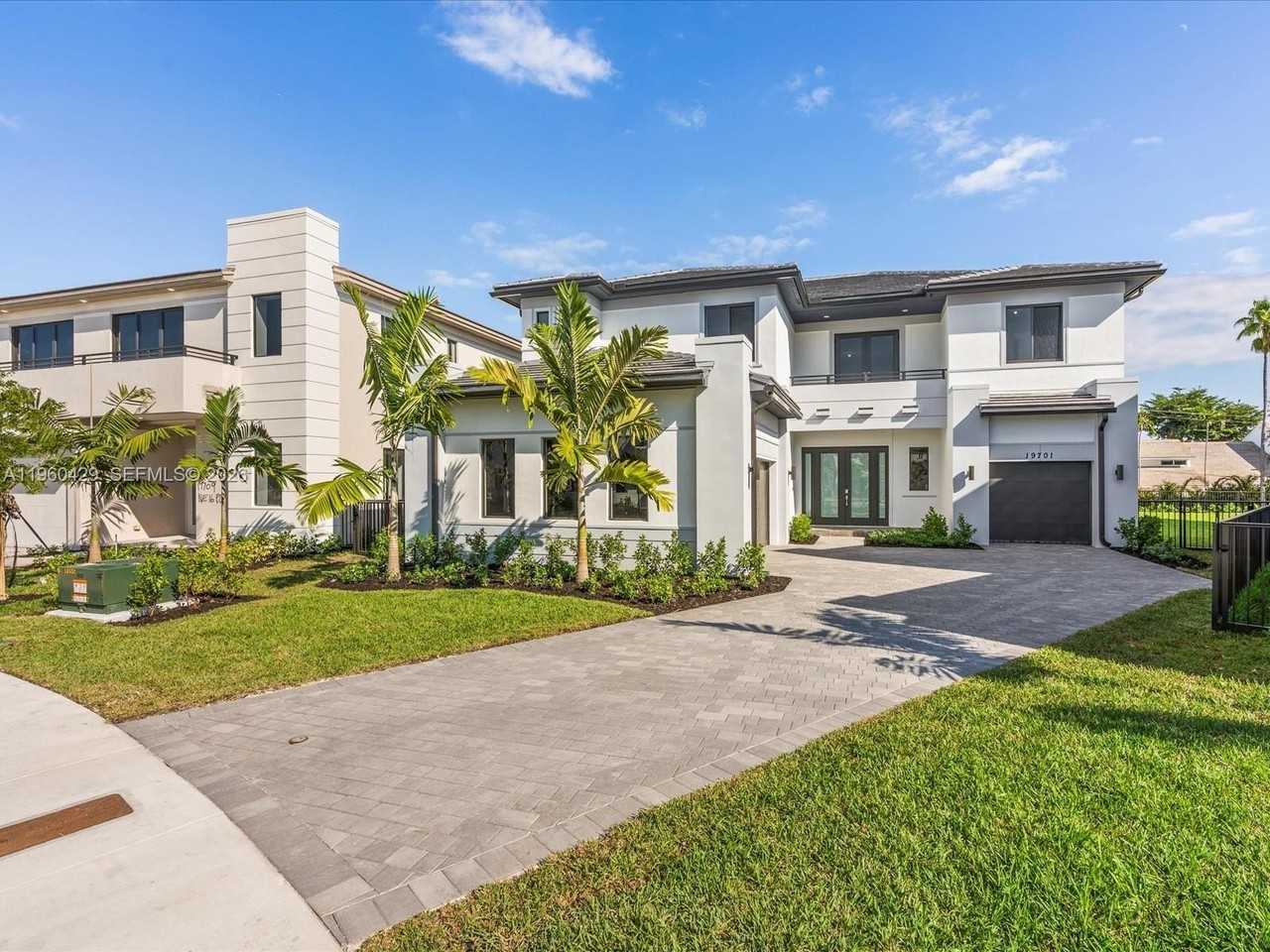 19701 Ne 16th Ave - Photo 7 of 50