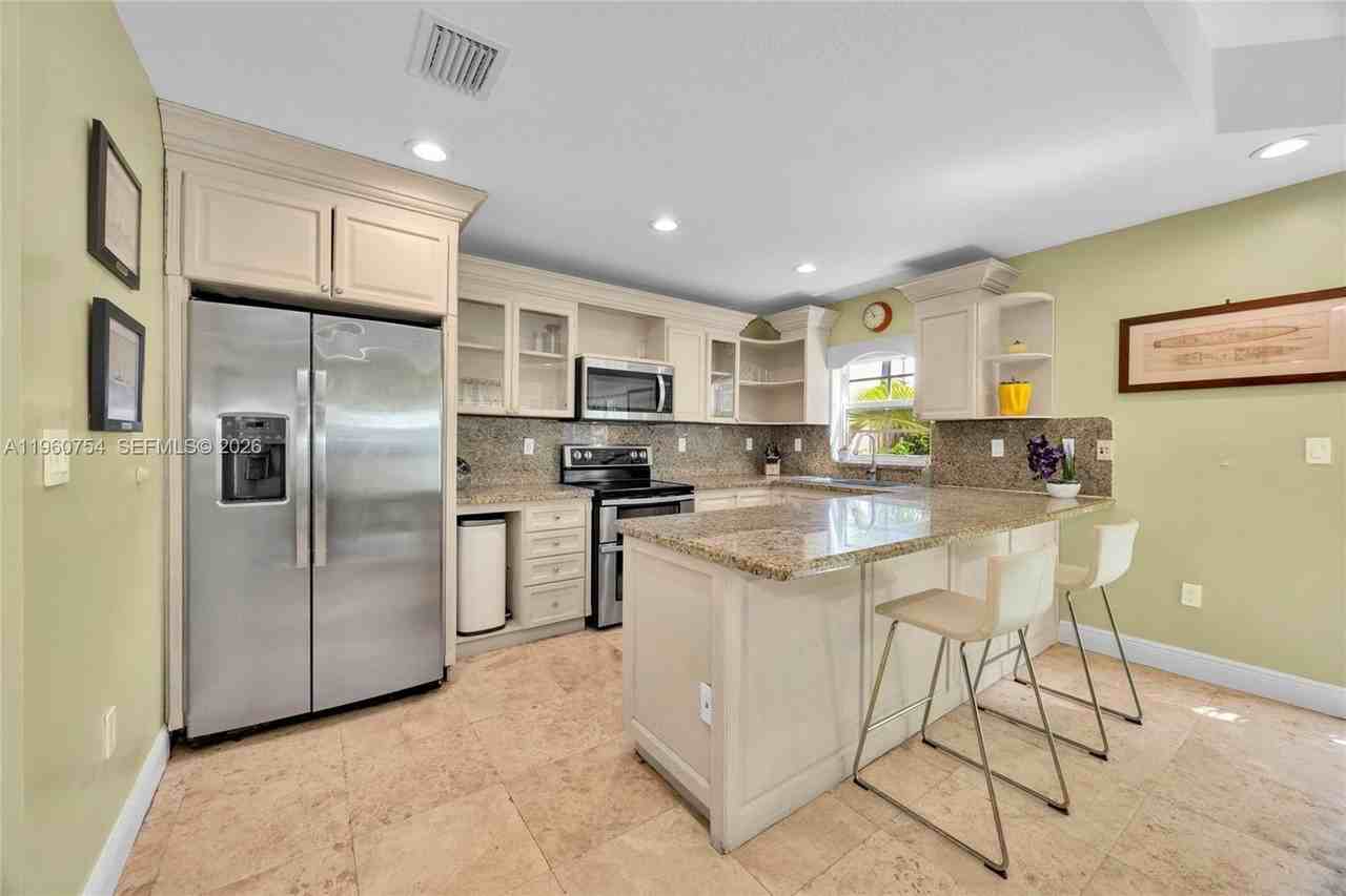 3233 Gifford Ln #3233 - Photo 4 of 18