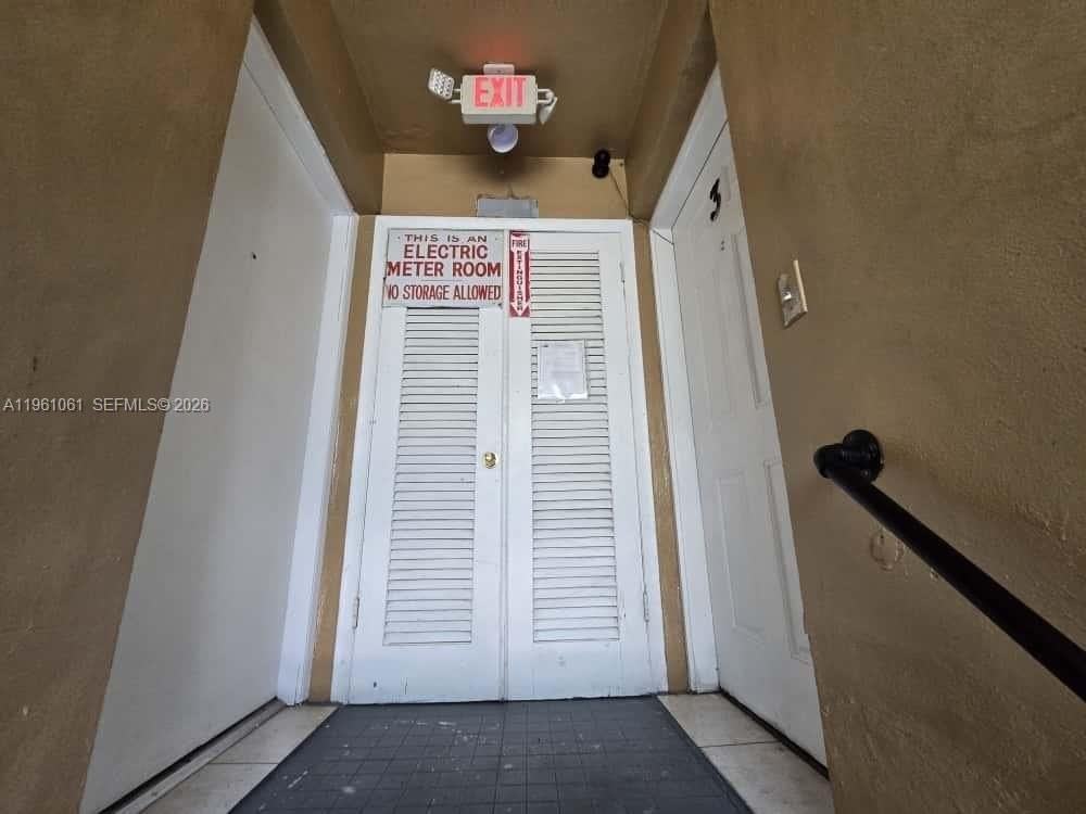 2835 Nw 22nd Ave #3 - Photo 3 of 12