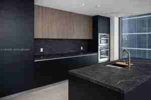 featured image of 700 Ne 24th St #4301