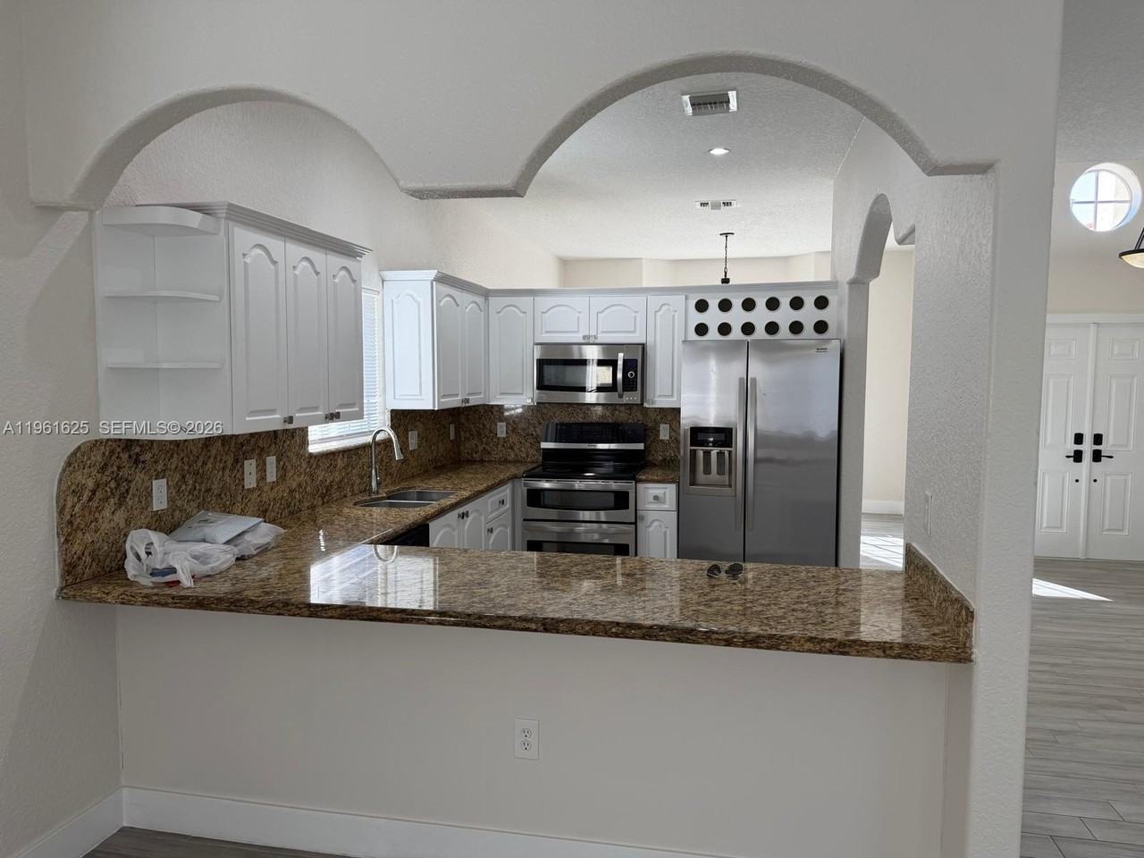 5521 Sw 158th Ct - Photo 7 of 23