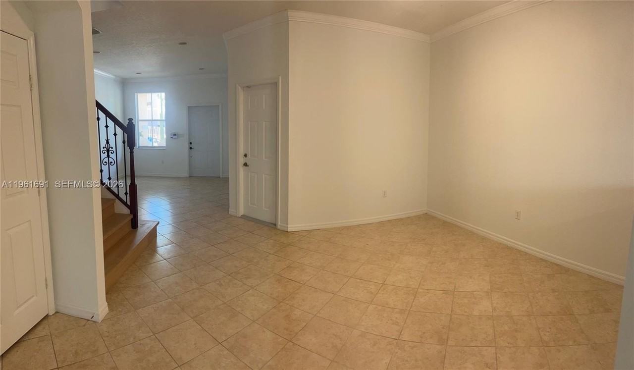 12458 Sw 125th Ter #12458 - Photo 6 of 22