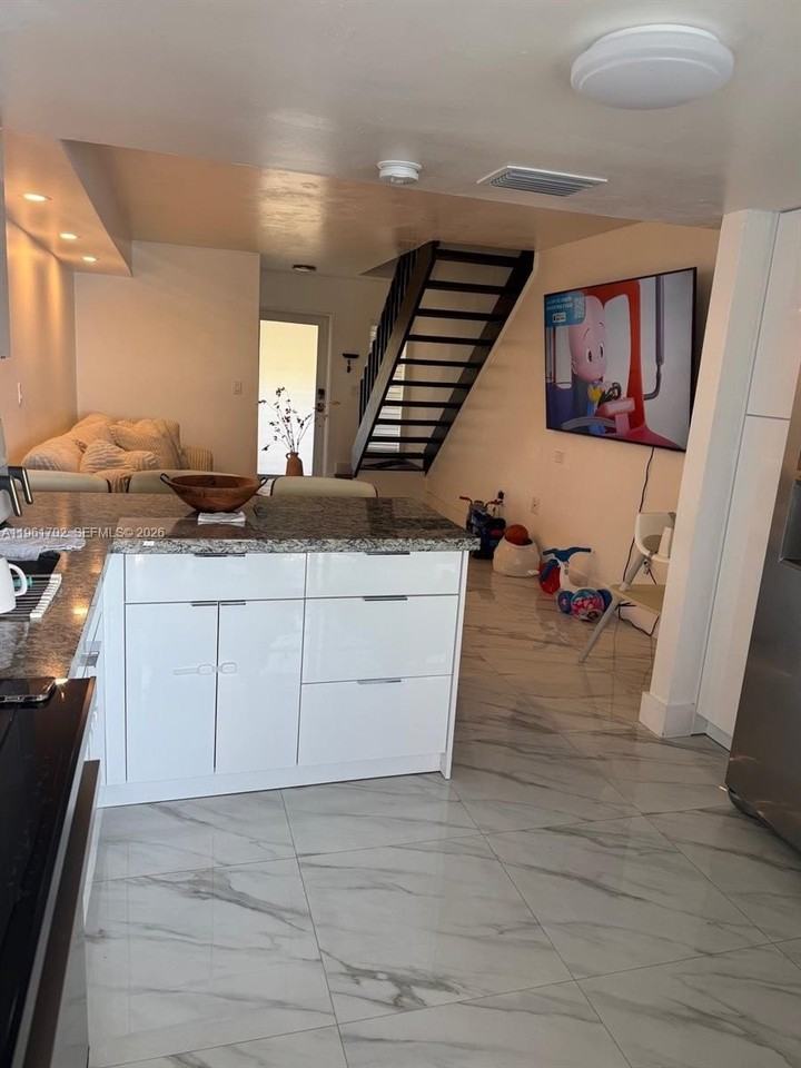 2758 W 60th St #55 - Photo 3 of 15