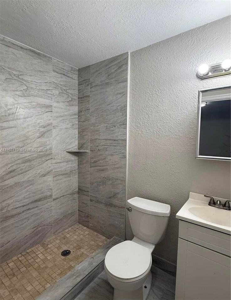 1605 Nw 11th Pl #2 - Photo 2 of 3