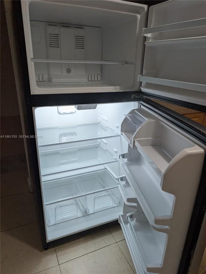 11930 Ne 19th Dr #26 - Photo 3 of 13