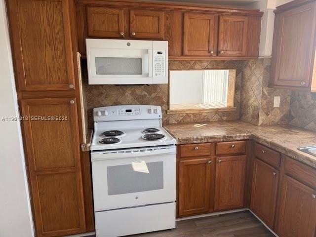 8000 Harding Ave #5C - Photo 6 of 16