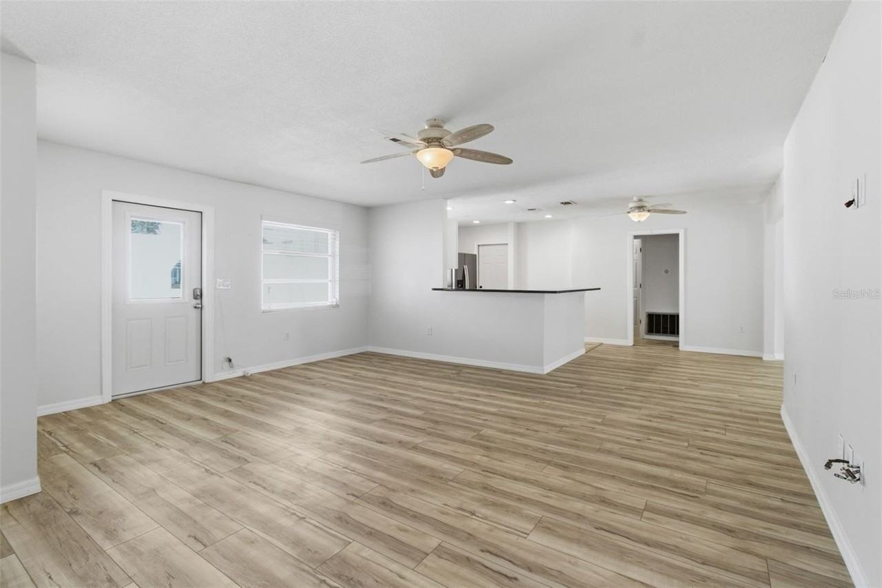 5223 Shadow Lawn Dr - Photo 3 of 33