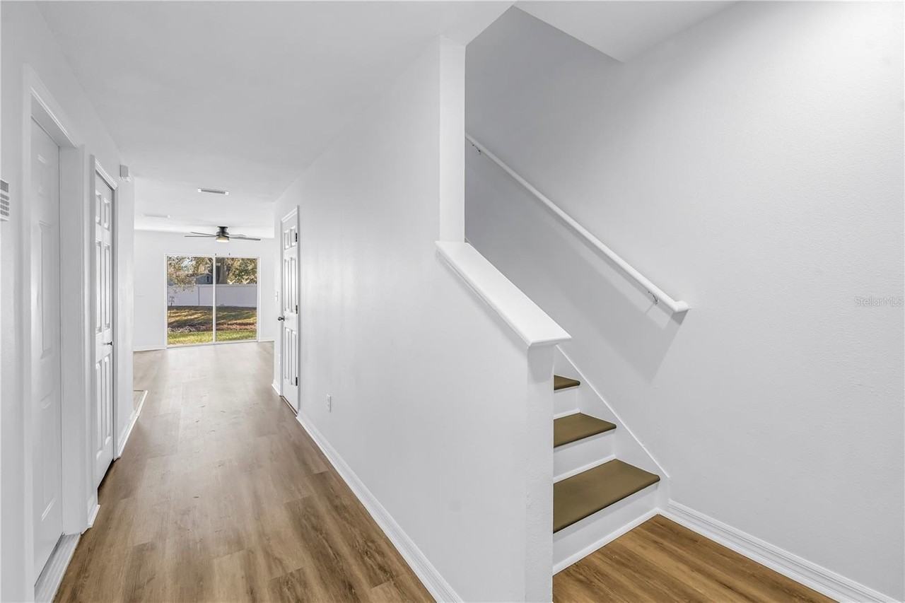 8517 Edgewater Place Blvd - Photo 4 of 50