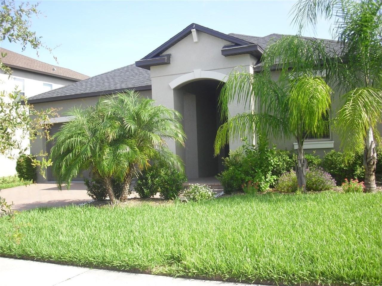 25195 Lambrusco Loop - Photo 2 of 36