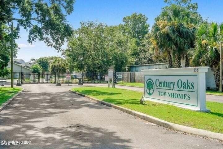 1101 Century Oaks Dr Apt B - Photo 2 of 29