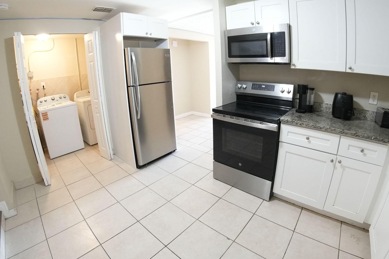 N 45th St - Photo 2 of 5