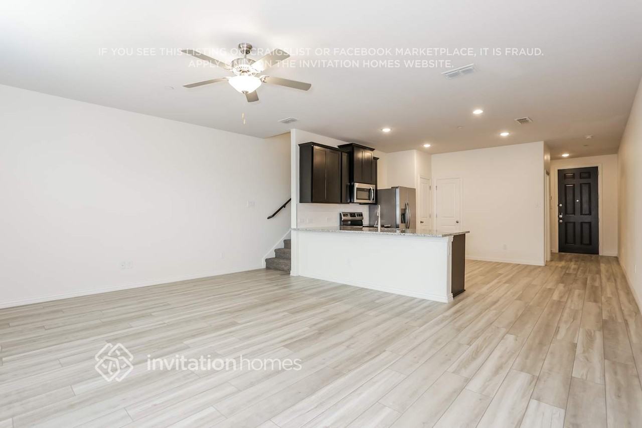 734 Bonnet Trl - Photo 3 of 21