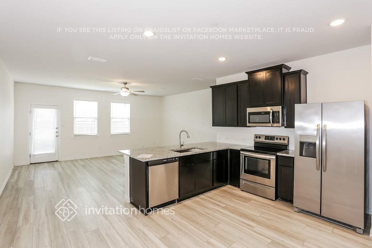 734 Bonnet Trl - Photo 4 of 21