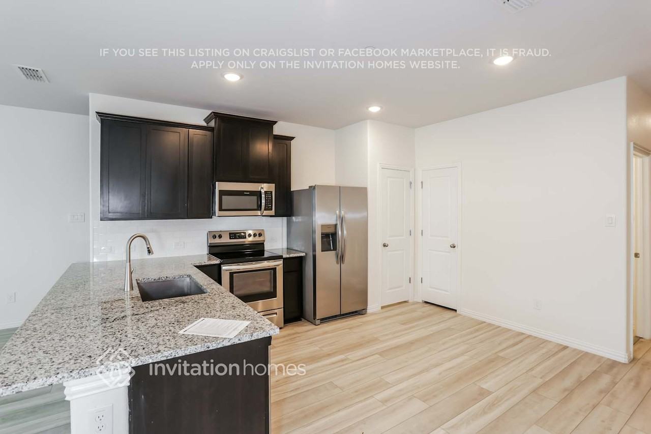 734 Bonnet Trl - Photo 5 of 21