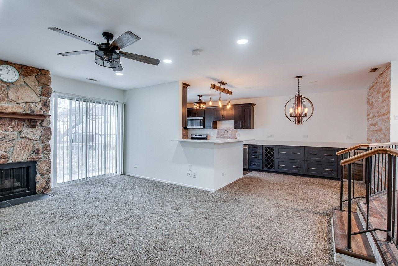 340 Springlake Ln Apt D #D - Photo 3 of 15